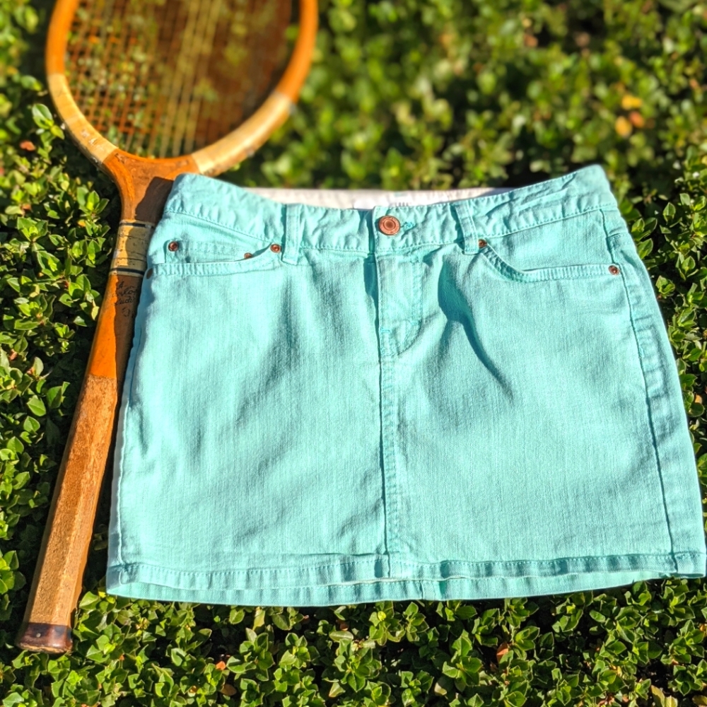 L.O.G.G. mint colored denim skirt. Size 6
